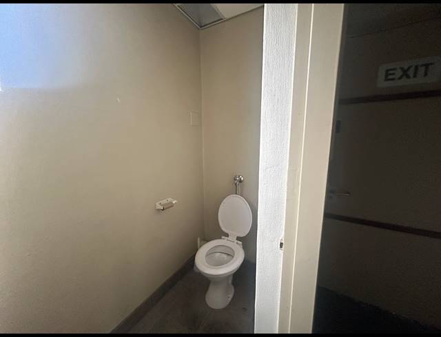 182M² BUILDING TO LET IN TYGER VALLEY